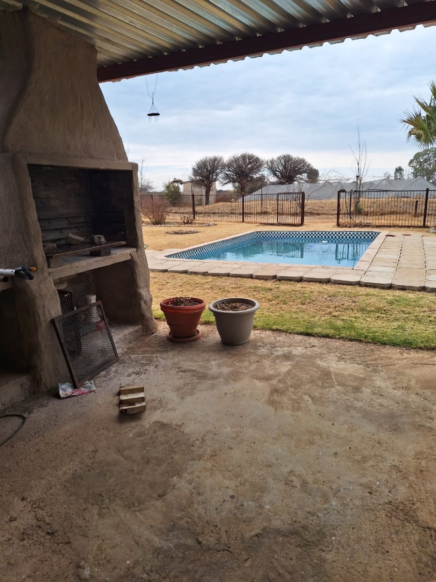 3 Bedroom Property for Sale in Hartbeesfontein North West